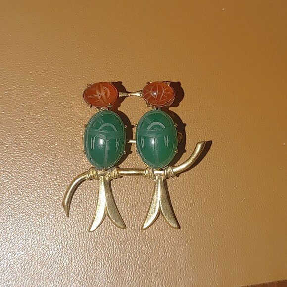 Vintage WRE 12K GF Scarab Beetle Brooch Green Orange Glass Cabochons Reversed - Picture 3 of 7